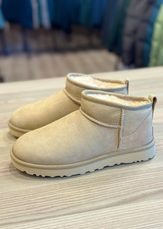 UGG - W Classic Ultra Mini Boot Sand